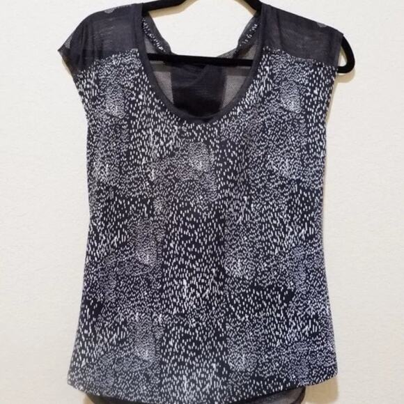 Activewear short sleeve top - Picture 3 of 4